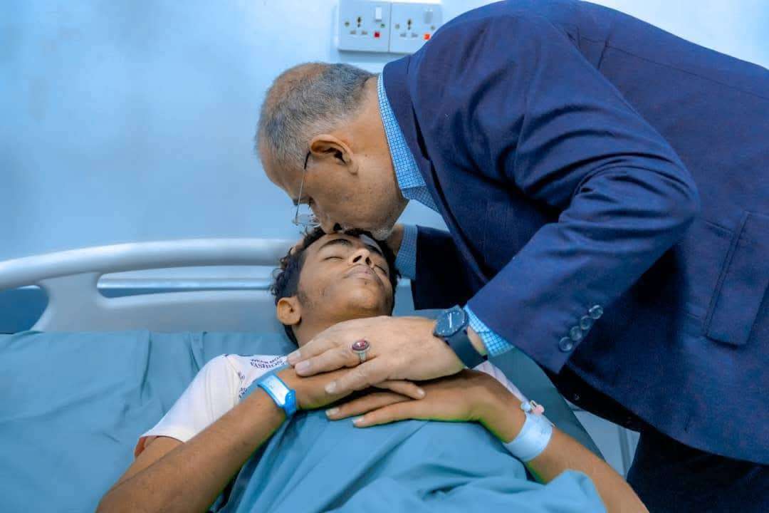 عاجل:اول ظهور لعيدروس الزبيدي في عدن وهو يقوم بهذا الامر