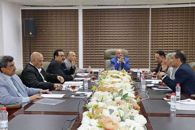 لجنة تمويل الواردات تشدد على المستوردين والبنوك ضرورة الالتزام بالضوابط والآليات