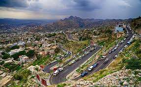 شاهد صورة الطفل الذي أصيب بطلقة قناص بتعز