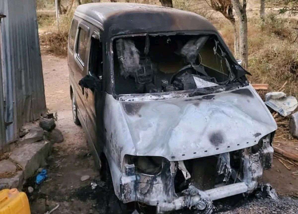 مسلسل استهداف الممتلكات يتواصل .. مجهولون يحرقون حافلة مغترب بمحافظة إب