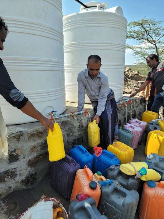 تعز بين العطش والصراعات السياسية: مشاريع معطلة والمواطن يدفع الثمن