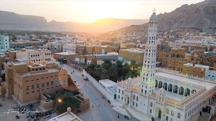 قوات عسكرية تداهم منزل رئيس الانتقالي