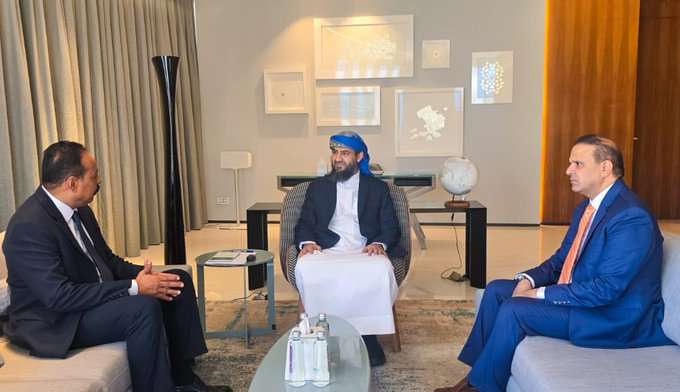 المحرّمي يؤكد أولوية تطوير الطرق والبنية التحتية خلال لقائه وزير الأشغال