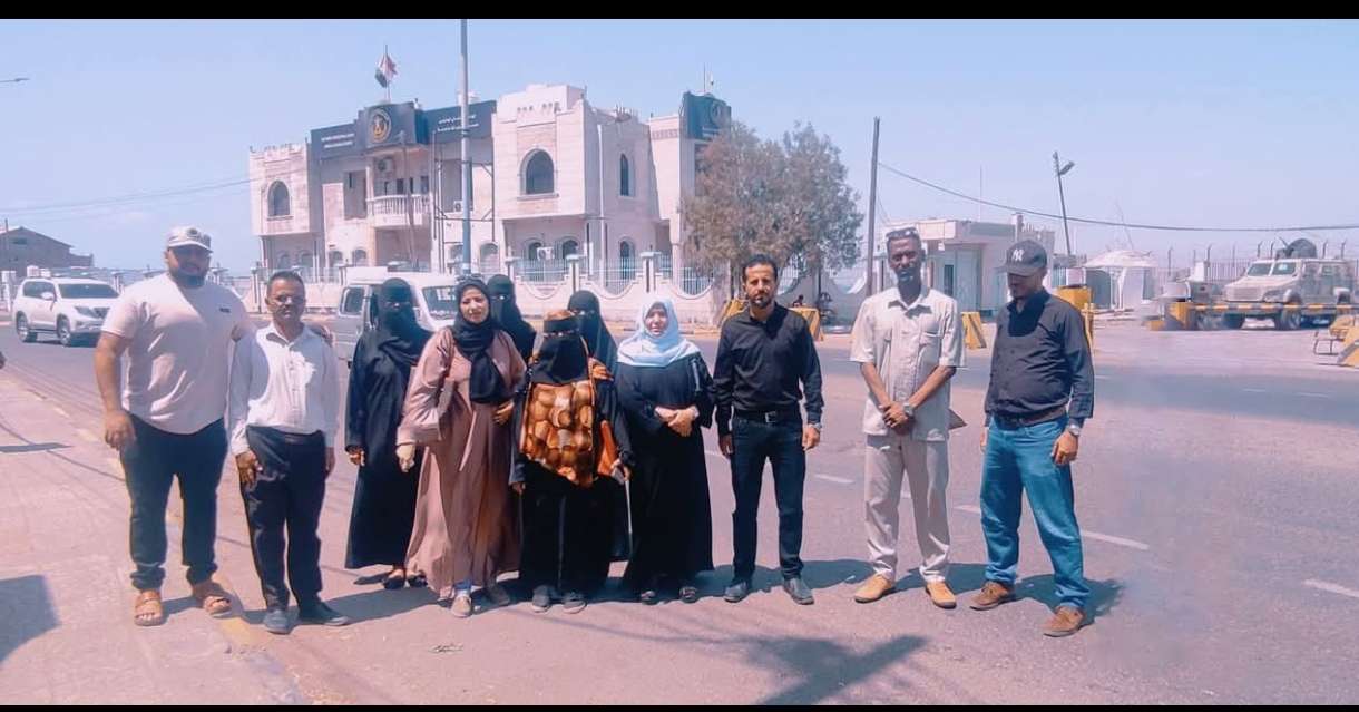 عاجل:الانتقالي يحتج على اغلاق مقراته بعدن