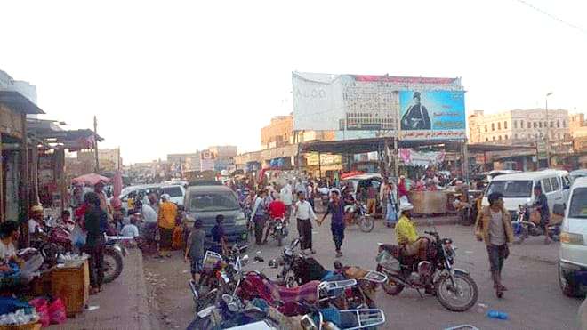 مطالبات بإعادة صور شهداء الحوطة إلى موقعها السابق