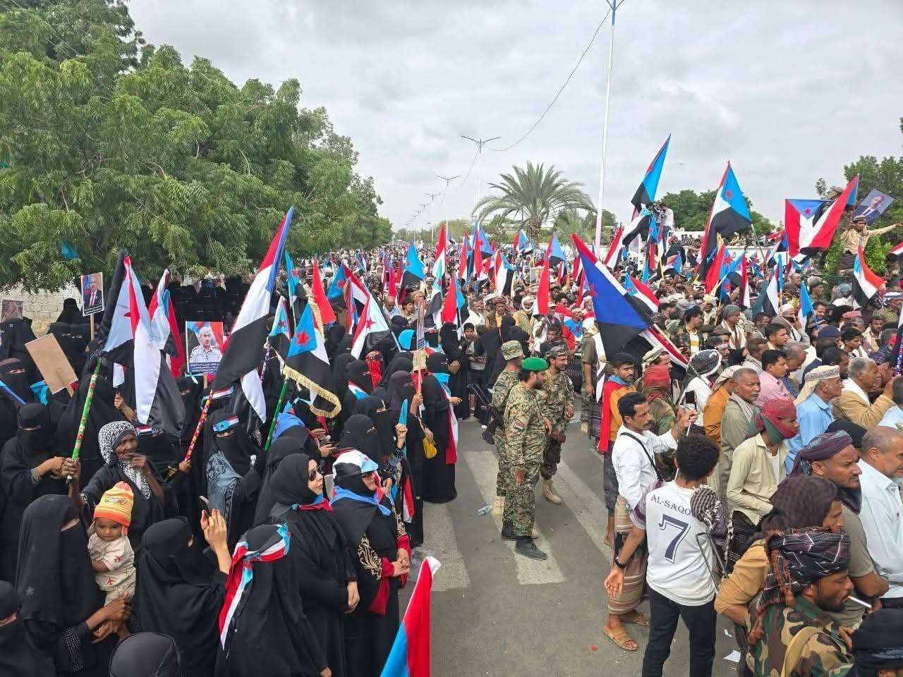 حضرموت تتأهب للشوارع رداً على قرار منع صور الزبيدي