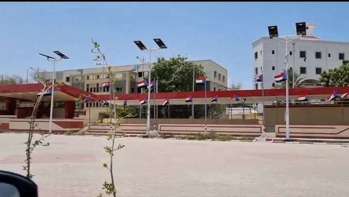 ناشط جنوبي يدعو أمن عدن لمنع المظاهرات بعد "مناكفات وإساءات"