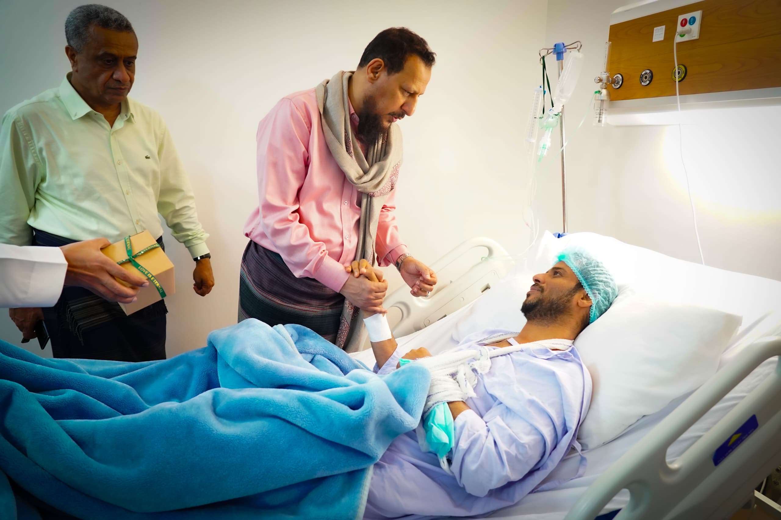 وكيل إعلام عدن: تحركات المحافظ شيخ الإنسانية تجسد المسؤولية وتبعث برسائل أمل للمواطنين