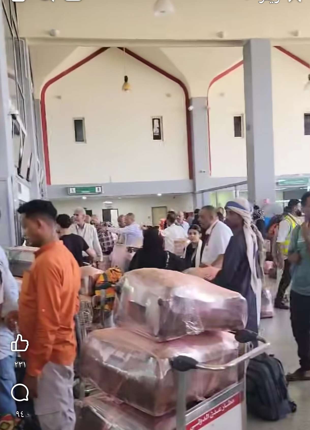 مسافرون يشكون غياب التنظيم في مطار عدن(صورة)