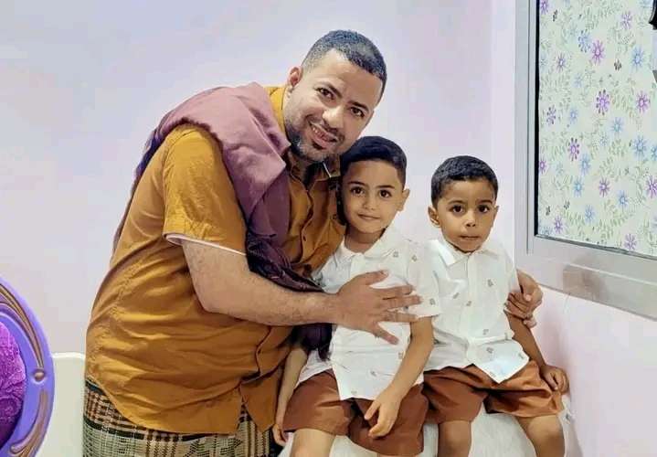 صحفي يتهم السلطات بمضايقته واسرته ، ويكشف عن هذا الامر
