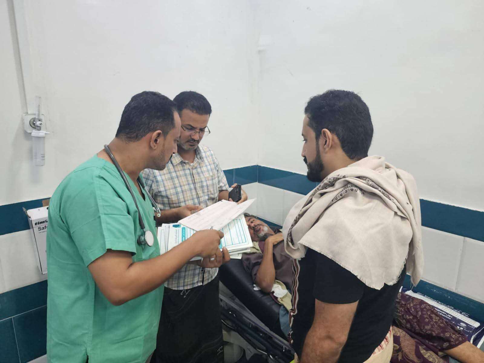 الرئيس العليمي يوجه بعلاج الفنان نايف عوض على نفقة الدولة
