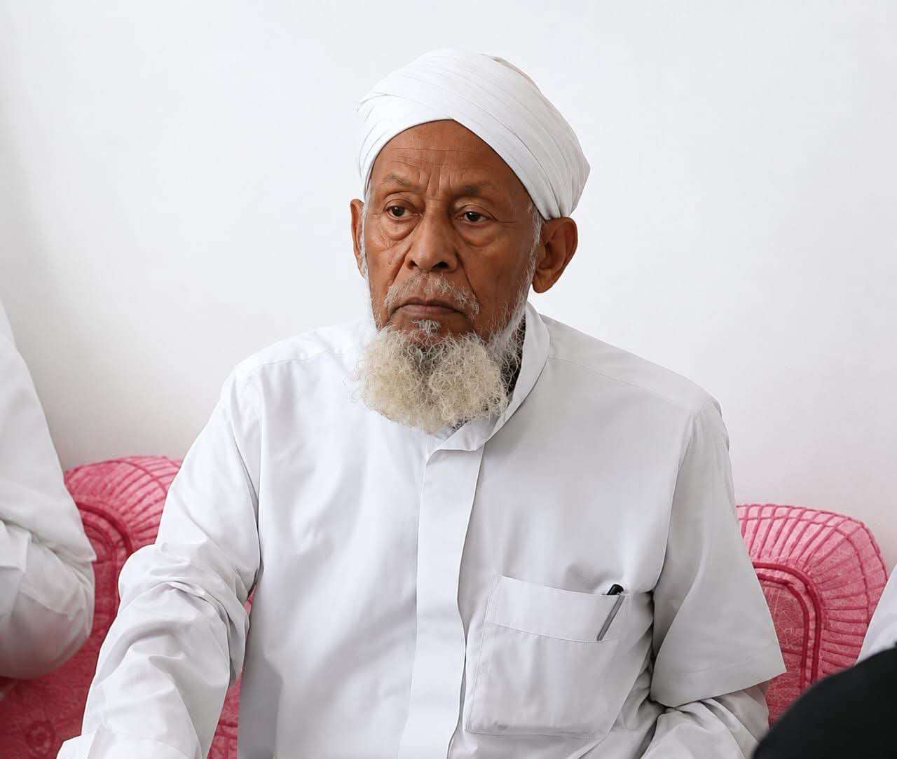 وفاة العلامة الشيخ علي بن سالم بكير باغيثان في حضرموت