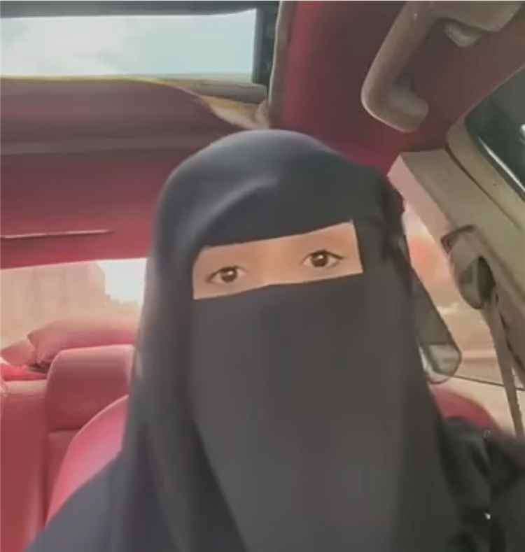 متزوجة توهم سودانيًا بالزواج وتستولي على 17 ألف ريال سعودي