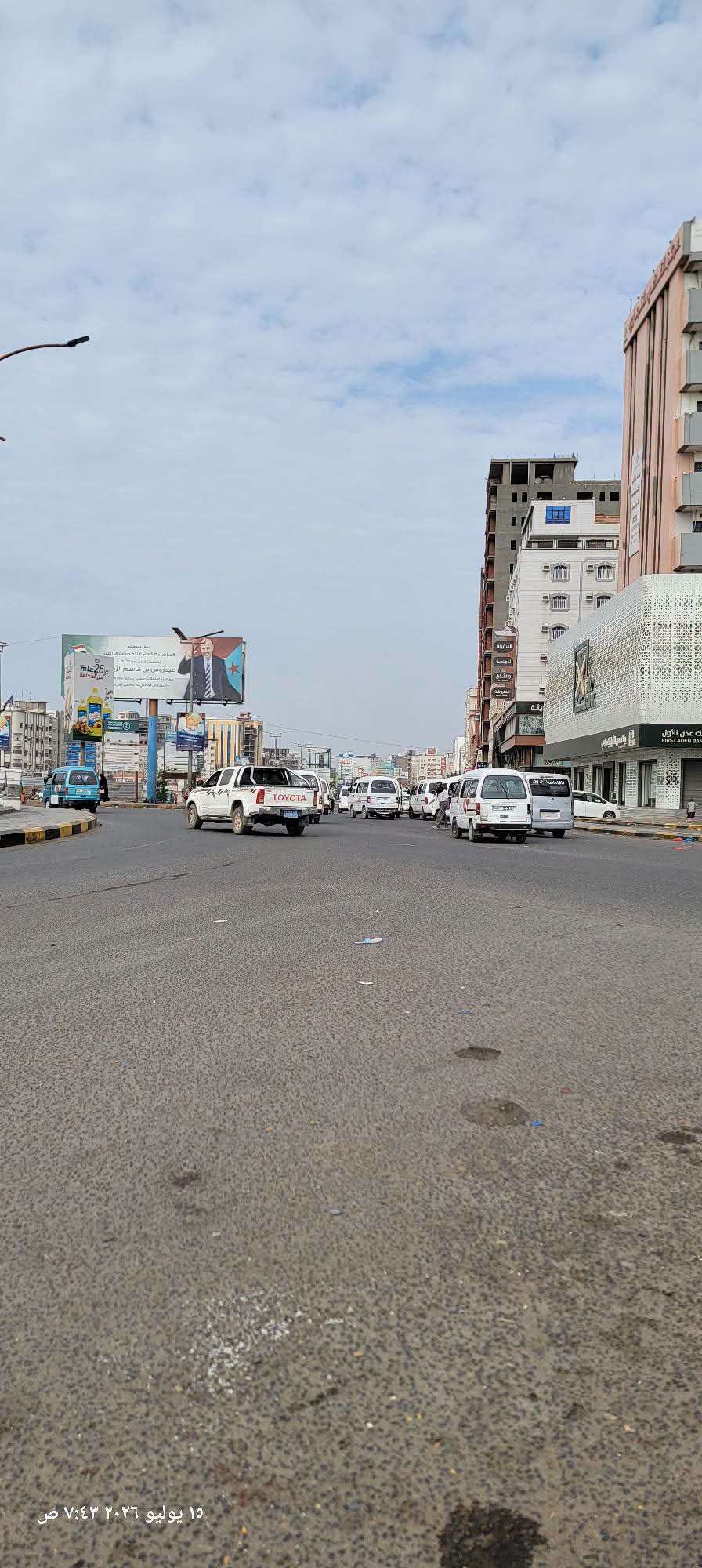 عدن تختنق بالرطوبة صباح اليوم