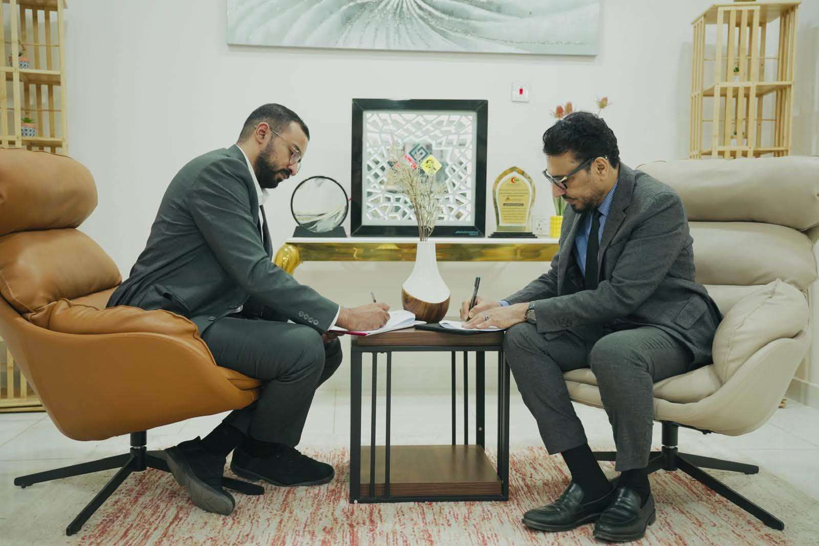 جامعة عدن الألمانية الدولية وكور إنسايتس توقعان شراكة استراتيجية لتعزيز التعليم الإلكتروني