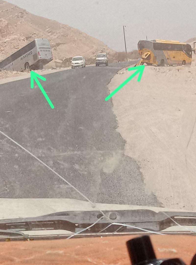 تصادم مروع بين باصَي نقل جماعي
