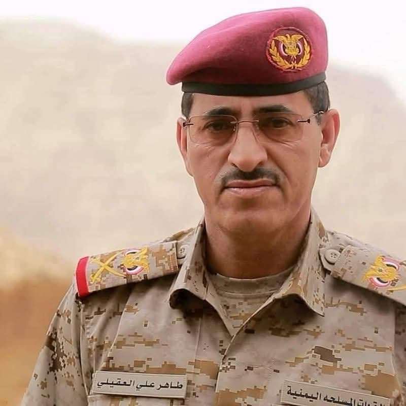 عاجل:وزير الدفاع يعلن الجاهزية لتحرير اليمن