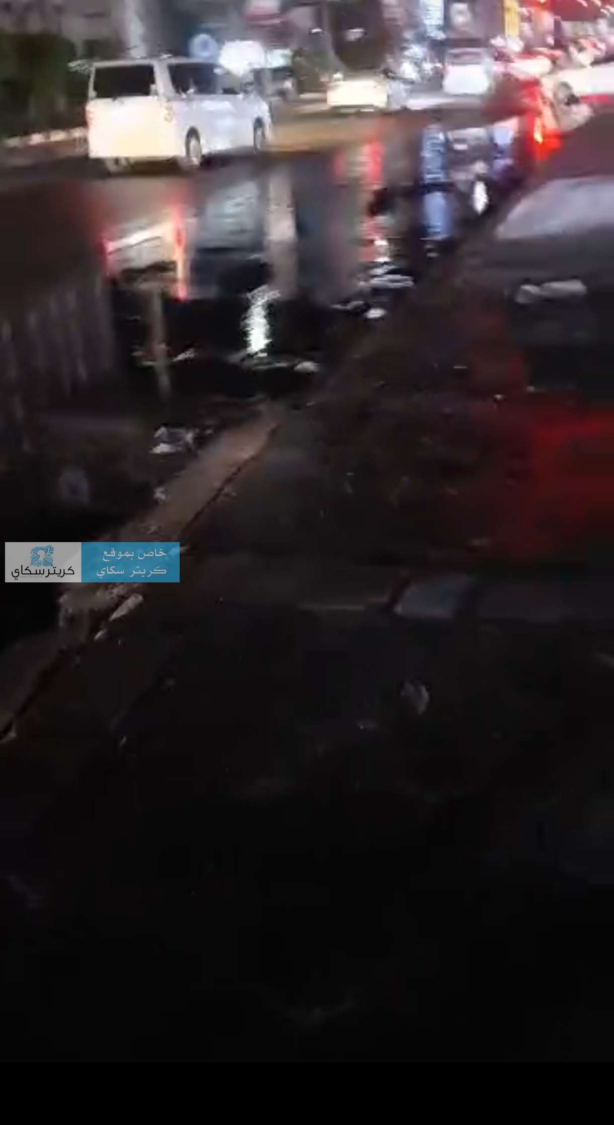 انفجار مجرى للصرف الصحي يشل الحركة في المنصورة بعدن