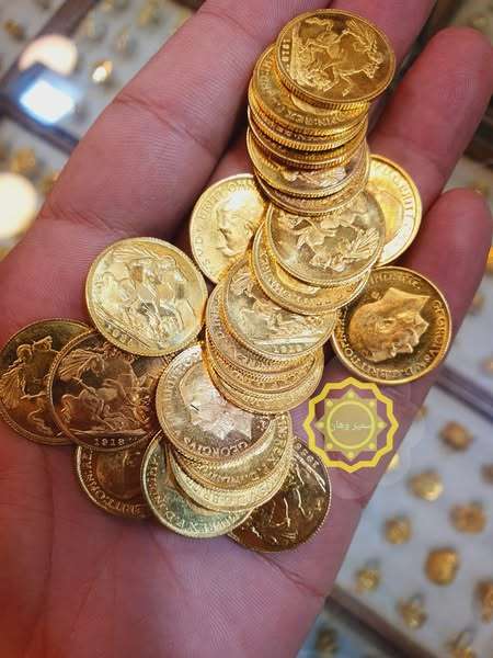 مواطن يعثر على 24 قطعة ذهبية ويقوم بهذا الامر النادر