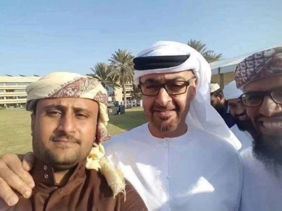 هاني بن بريك يوضح ملابسات صورة محمد بن زايد مع أمجد خالد في 2015