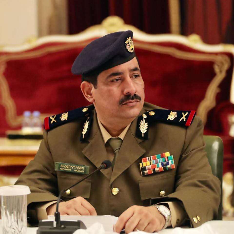 أول تصريح لوزير الداخلية عقب هجوم الحو ثيين على مأرب وحضرموت