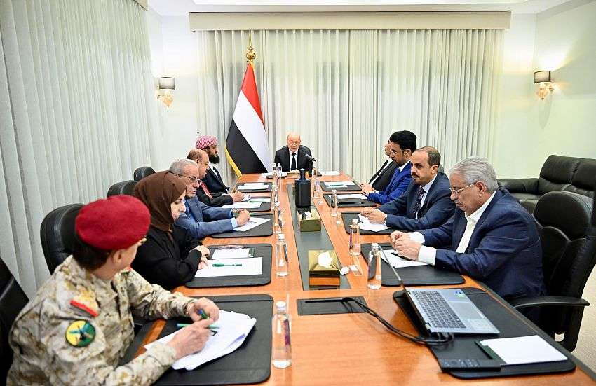 عاجل:مجلس الدفاع الوطني يقر استمرار انعقاده الدائم ويتخذ قرارات لرفع الجاهزية وردع اعتداءات المليشيات الحوثية