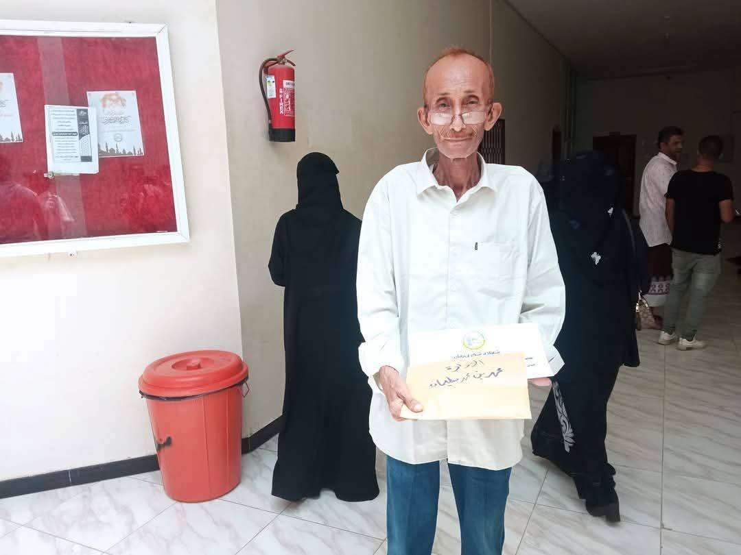 وفاة نائب مدير شؤون الموظفين في صندوق نظافة عدن