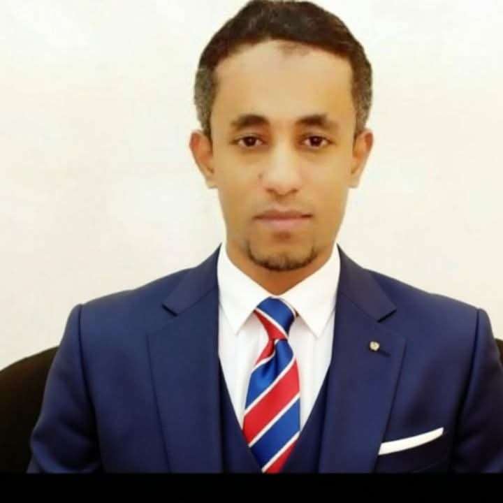 إعلامي يعلن توقف نشاطه مع حلف قبائل حضرموت