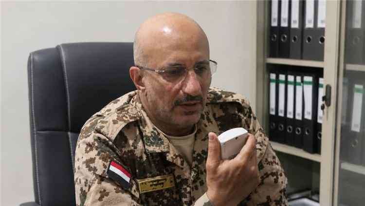 طارق صالح يقود قواته ميدانيًا في مواجهة الحوثيين بالساحل الغربي