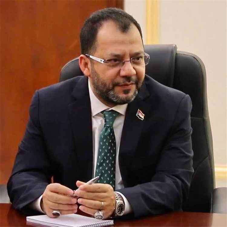 وزير الكهرباء: استهداف المنشآت الحيوية يعمّق معاناة اليمنيين ويعرقل جهود تحسين الخدمات
