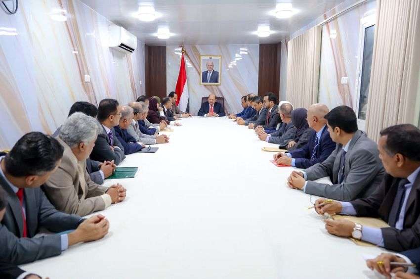 مجلس الوزراء يقف في اجتماع بعدن امام التطورات الناتجة عن التصعيد العسكري للمليشيا الارهابية