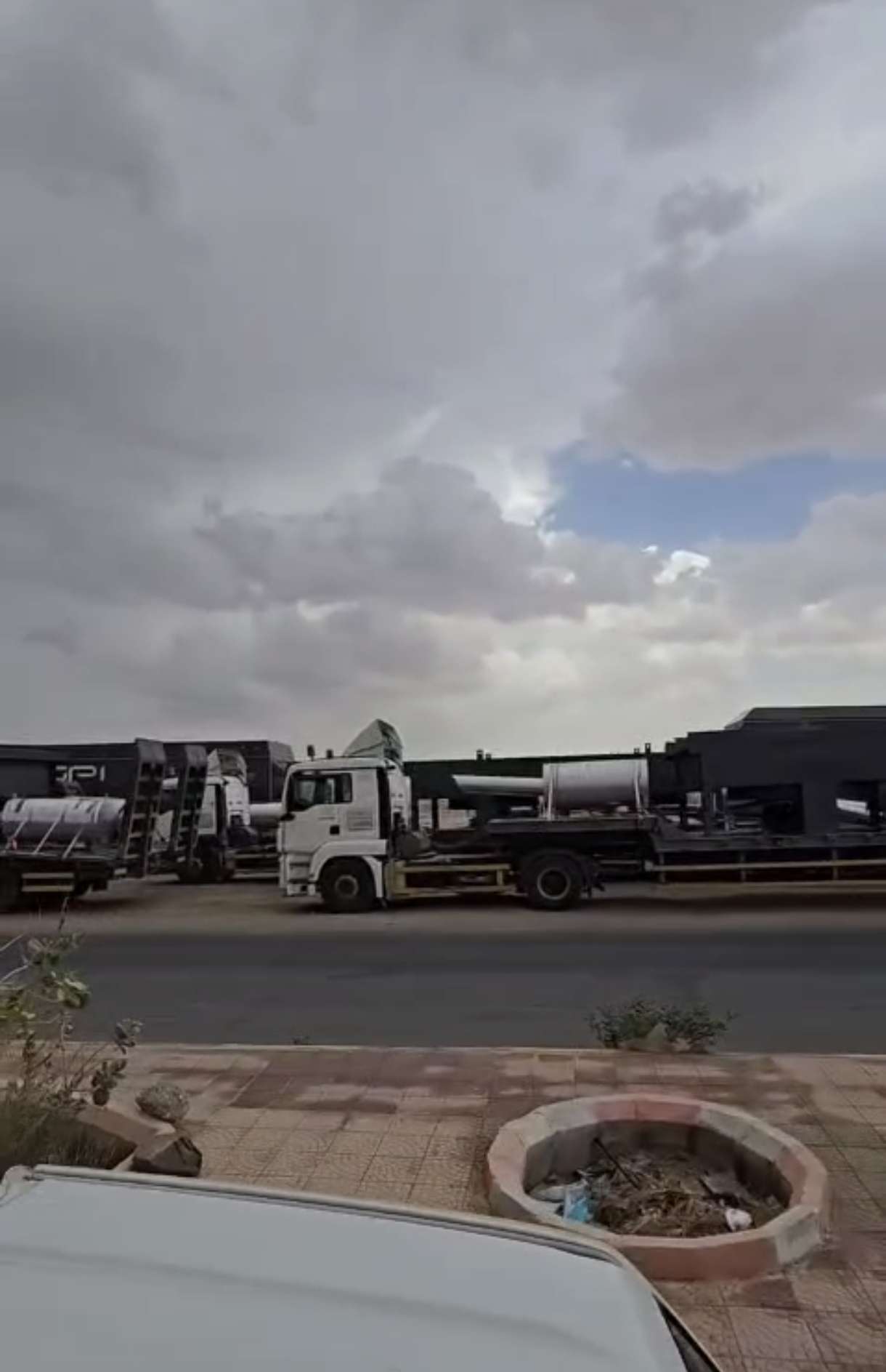 عاجل: مولدات كهرباء سعودية في طريقها إلى عدن