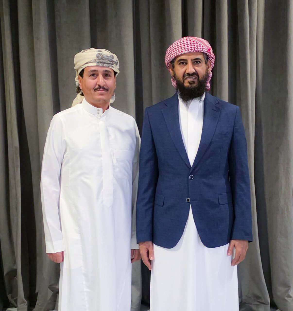 سياسي يمني من صعدة يكشف عن تفاصيل لقاء جمعه بالمحرمي