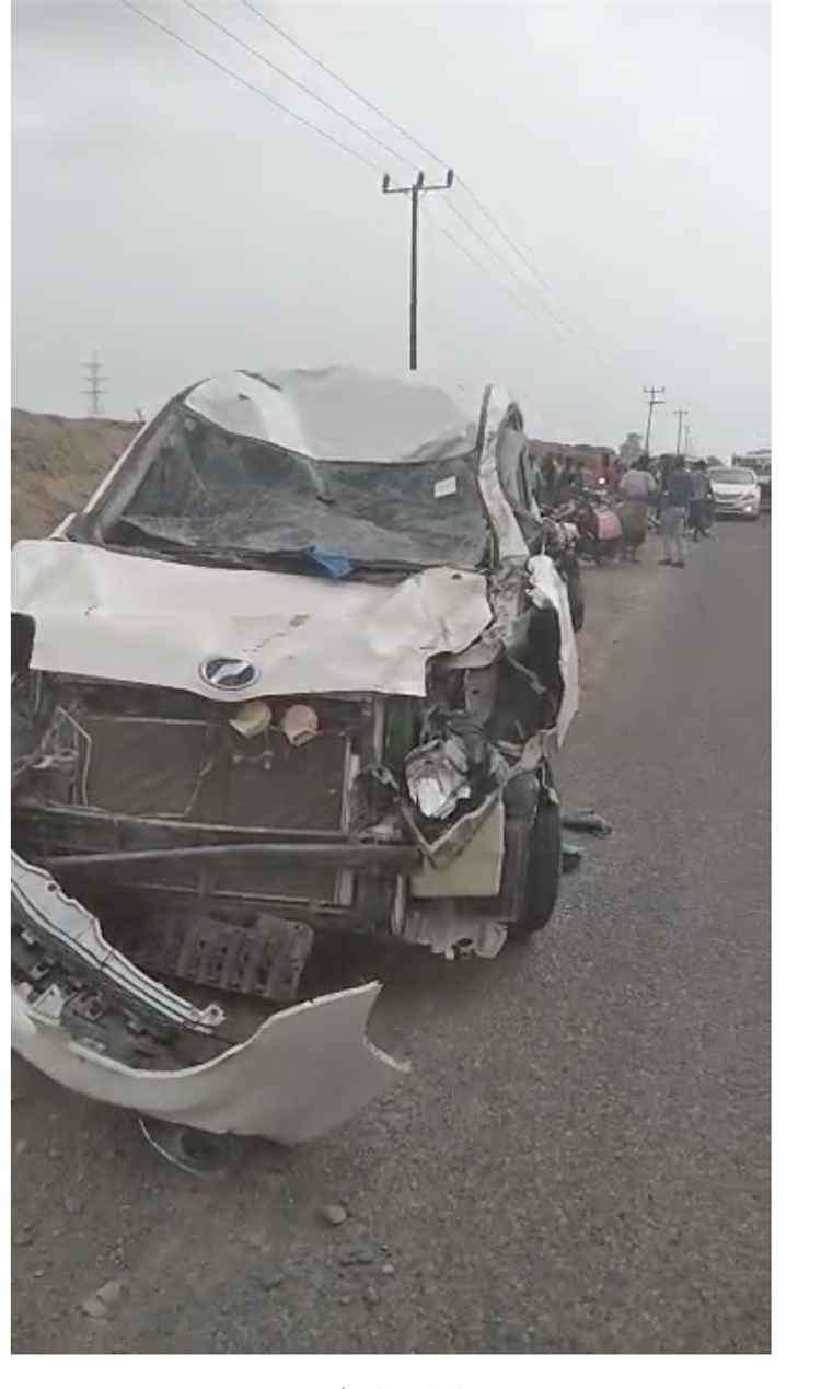 إصابة سائق ونفوق 3 جمال بحادث مروري بعدن