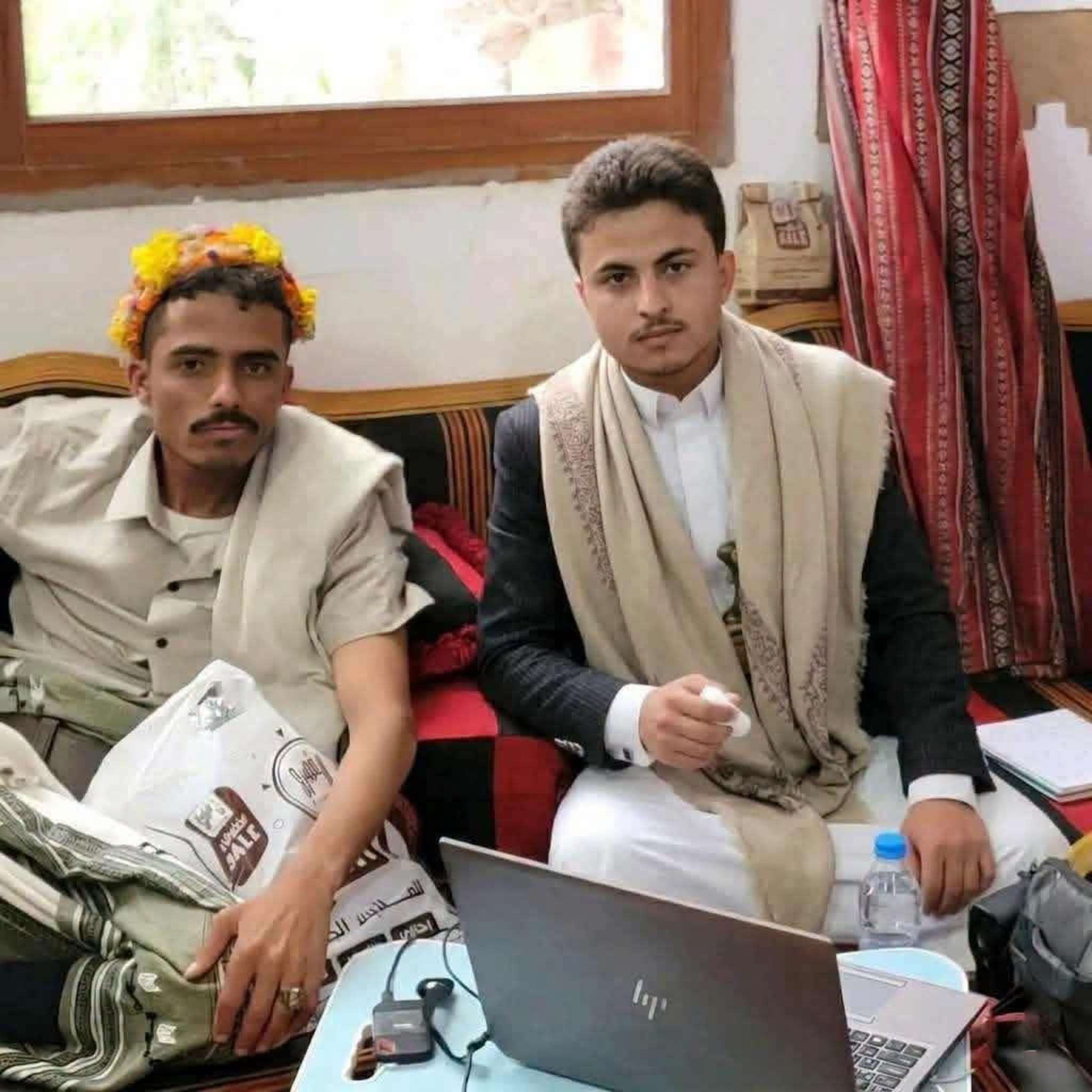 مقابل ١٠ الاف دولار شهريا .. حميد الأحمر يعلن توقيعه عقد إعلاني مع ابو حيدر العولقي