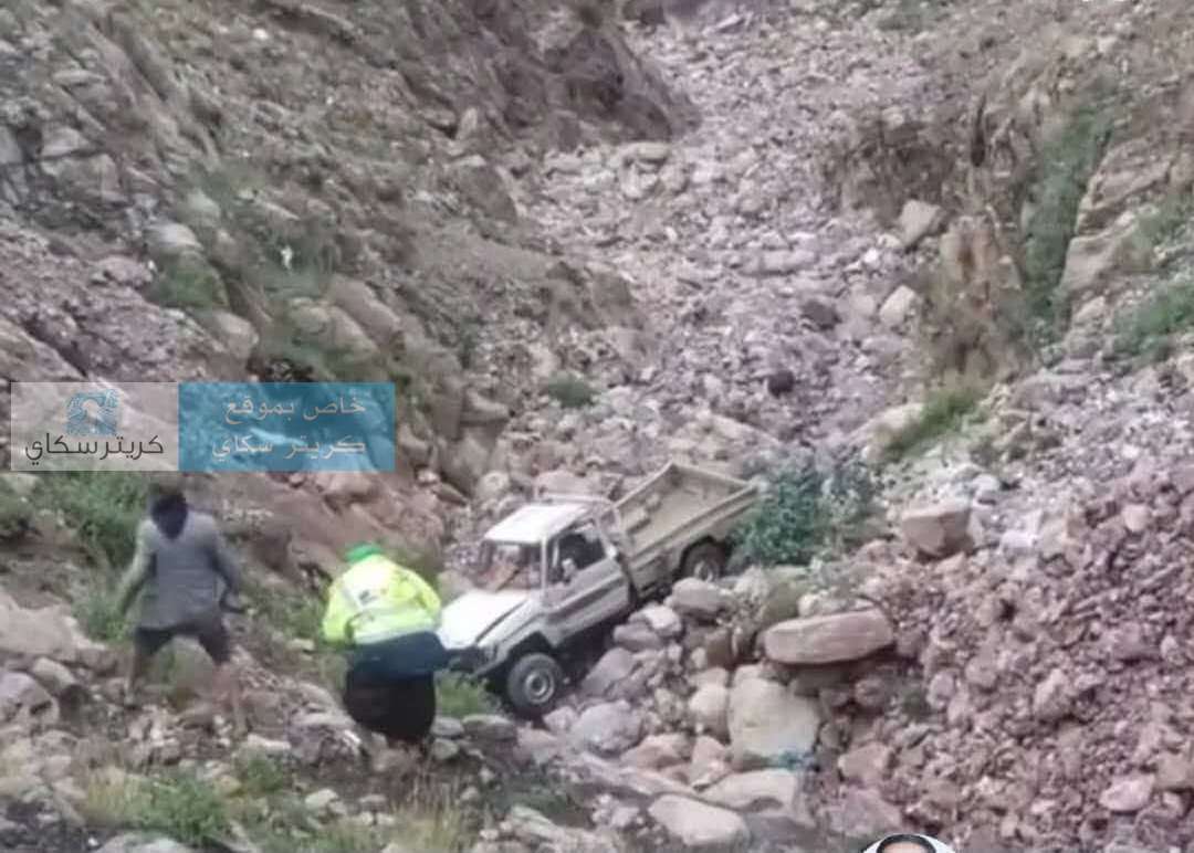 وفاة أم وابنتيها وإصابة 4 آخرين في حادث مروع