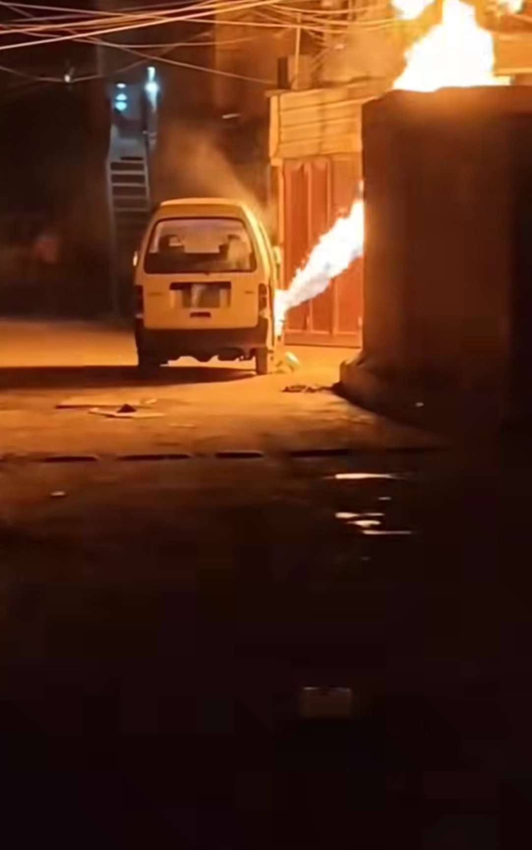 احتراق باص بسبب الغاز بعدن