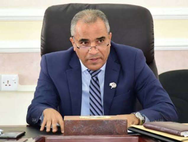 عبدالرحمن انيس يطالب وزير التربية بتوضيح مصير طالبة سورية متفوقة واستبعادها من أوائل الجمهورية