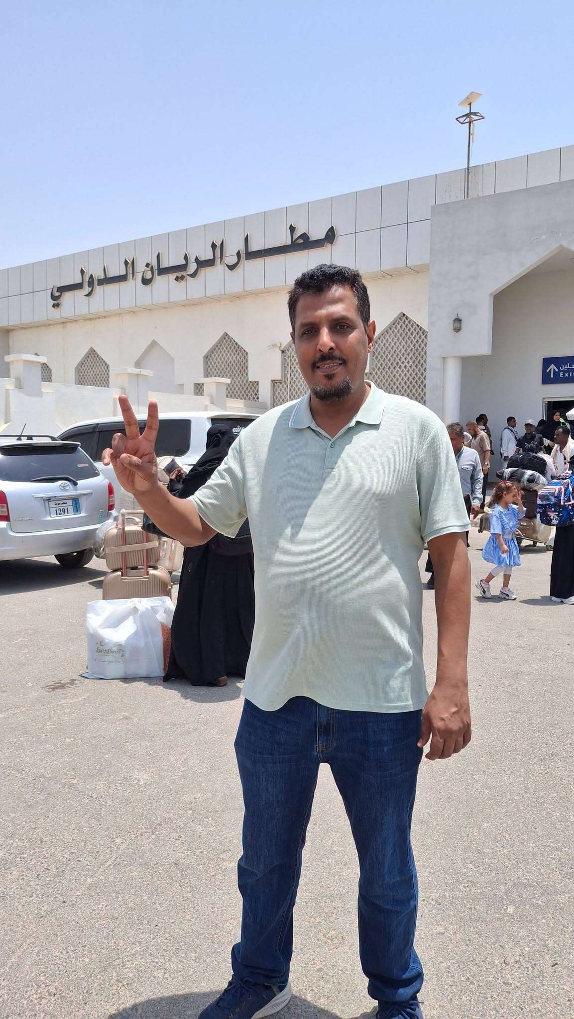 تصعيد لافت بين بن مخاشن والجفري.. اتهامات بالأسلحة تنقل الخلاف إلى أروقة القانون