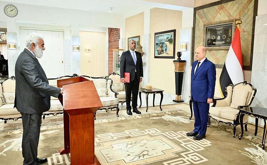 عاجل:وزير التخطيط والتعاون الدولي يؤدي اليمين الدستورية أمام رئيس مجلس القيادة الرئاسي