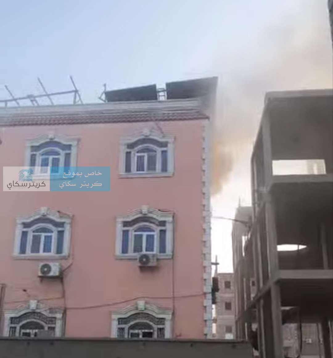 عاجل: احتراق عمارة في مدينة الشعب بعدن