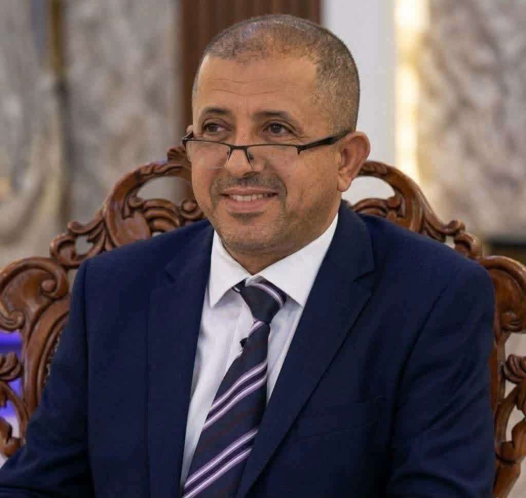 في اول يوم دراسي .. معلمة بمدرسة النورس تكتب كلمات مؤثرة في رثاء مديرها الدكتور الشاعر