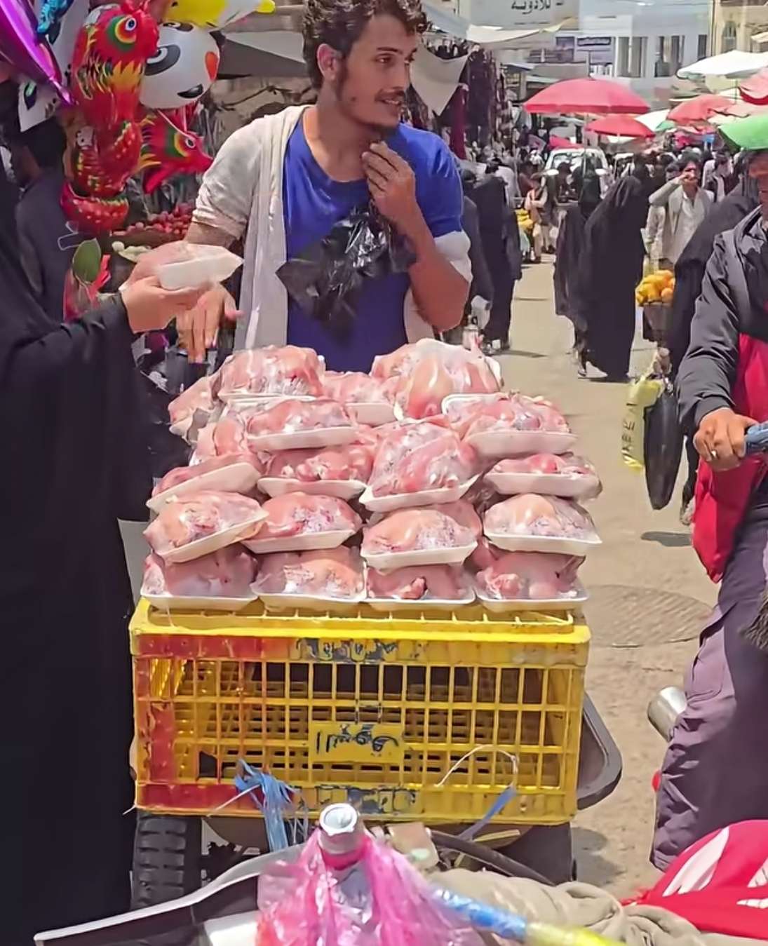 بيع ٤ دجاج بالف ريال فقط
