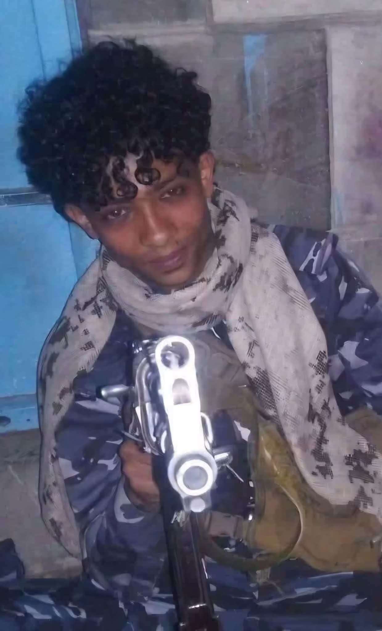 الكشف عن هوية قاتل شابين بسبب القات بإب