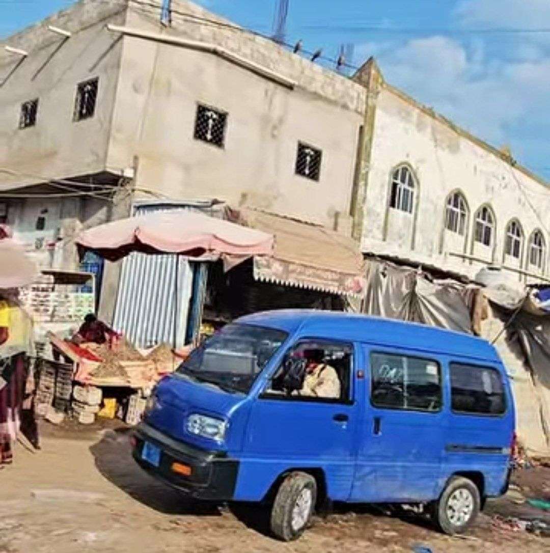 مناشدة لإصلاح طريق سوق مفرق جبل حبشي ومعالجة تصريف مياه الأمطار
