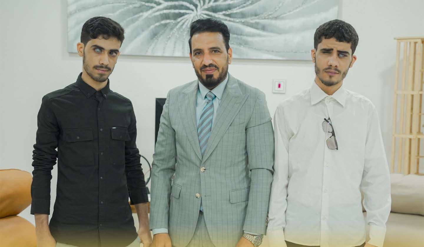 الجامعة الألمانية الدولية – عدن تمنح الشقيقين الكفيفين ماجد ومحمد منحتين كاملتين
