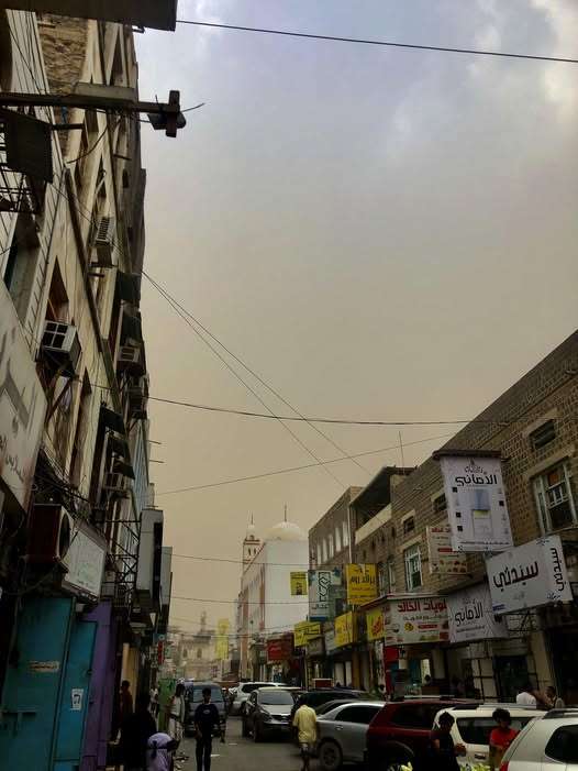 أجواء ملبدة بالغيوم في عدن