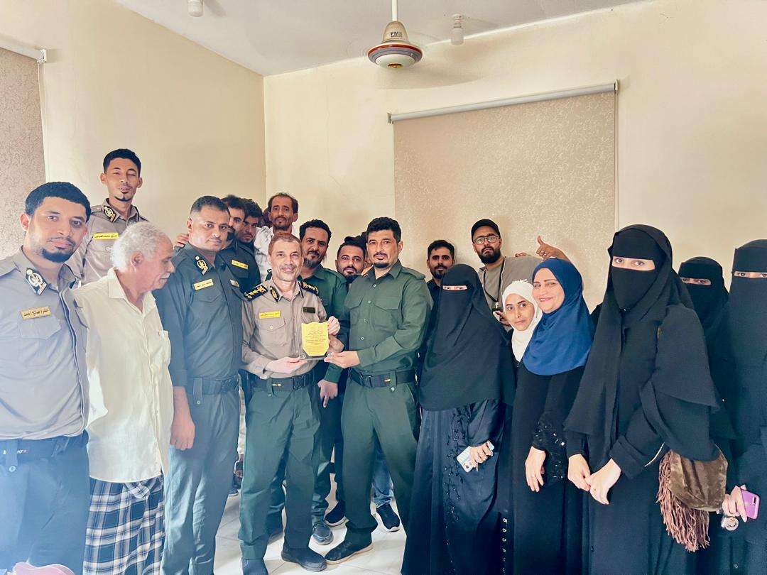العاملون في الأحوال المدنية يكرّمون العقيد العبادي