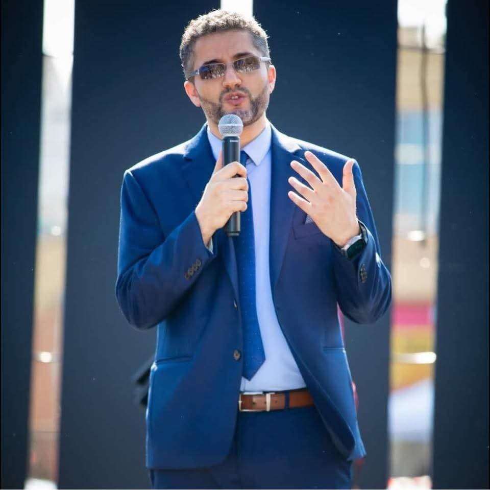 أمير غالب: اجتماع في البيت الأبيض لبحث مطالب تتعلق بالهجرة وحظر السفر من اليمن