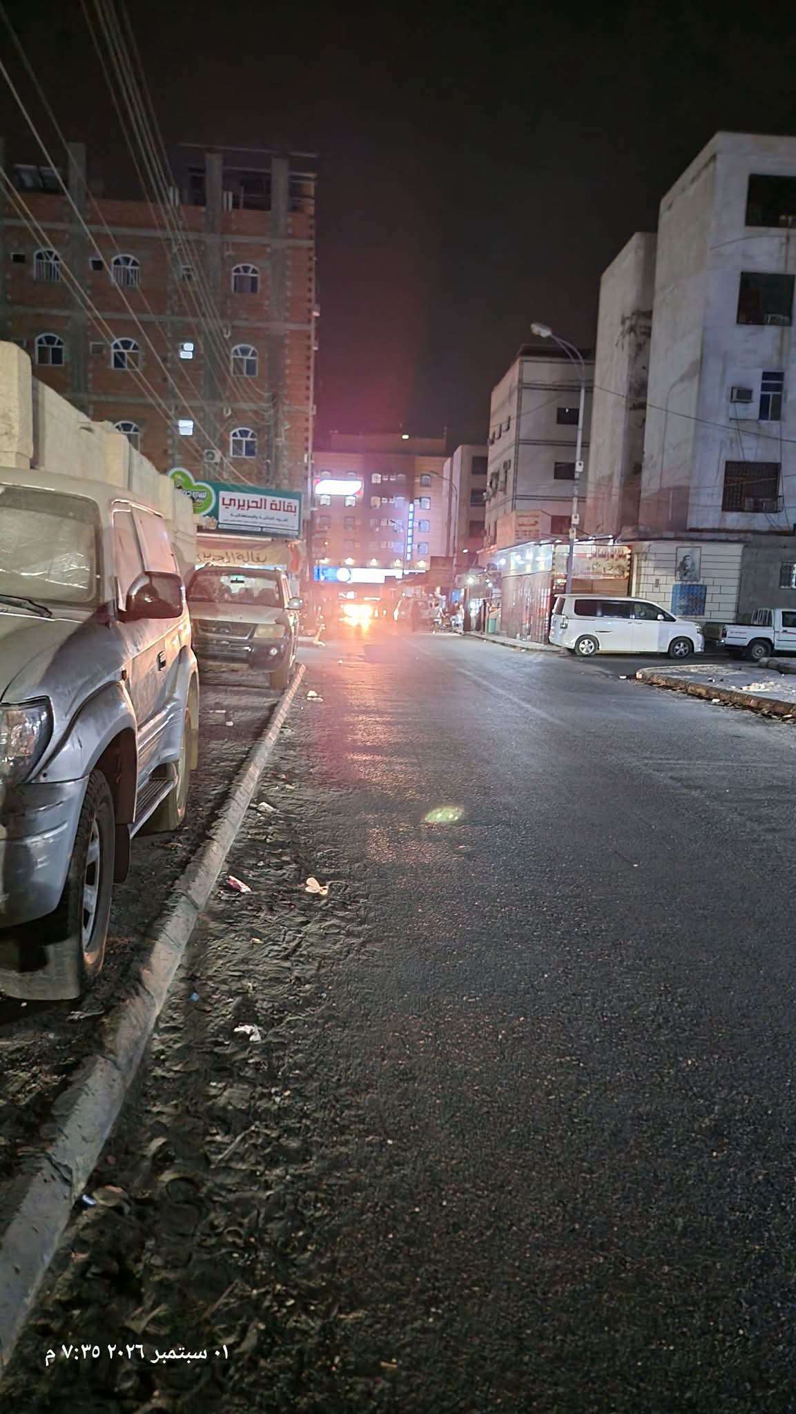 مواطنون بعدن يطالبون بزيادة ساعات تشغيل الكهرباء مع ارتفاع الرطوبة